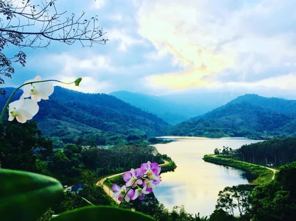 Baanhatsompaen Homestay Ranong Eksteriør billede