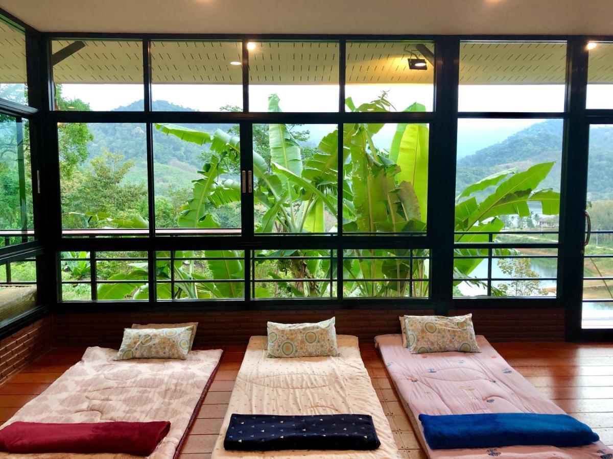 Baanhatsompaen Homestay Ranong Eksteriør billede