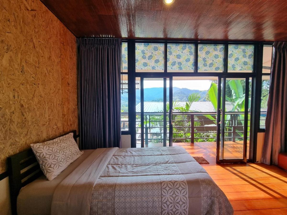 Baanhatsompaen Homestay Ranong Eksteriør billede
